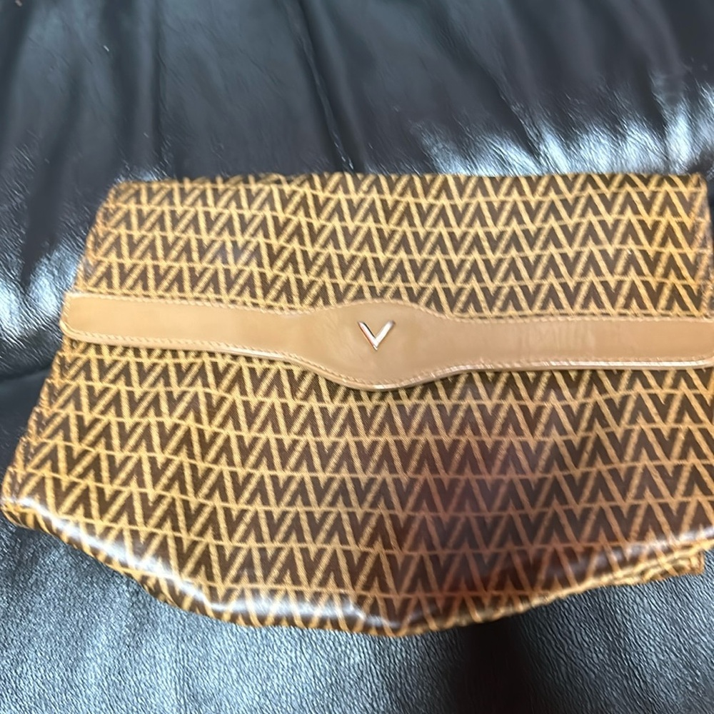 Valentino clutch bag🎈🎈